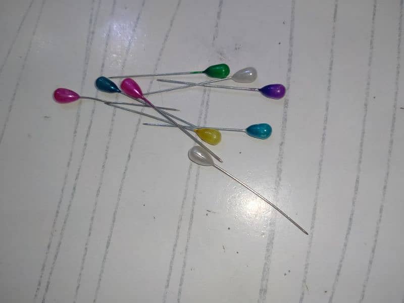 holding pins 1