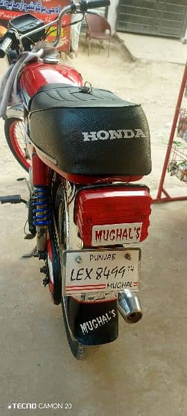 urgent sale bike bilkul ok hai koi kam nhi hony wala 6