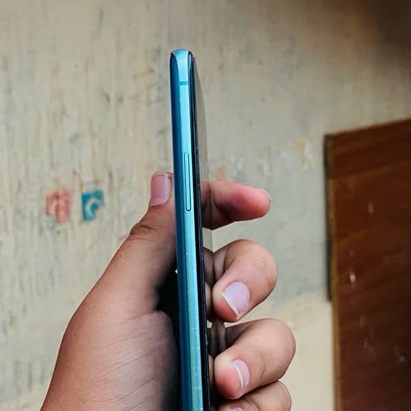 one plus 8 pro t 4