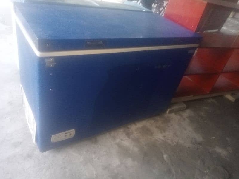 Pepsi freezer large size original condition ma ha 1