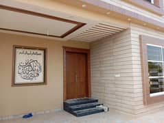 10 MARLA BRAND NEW HOUSE AVAIABLE FOR RENT