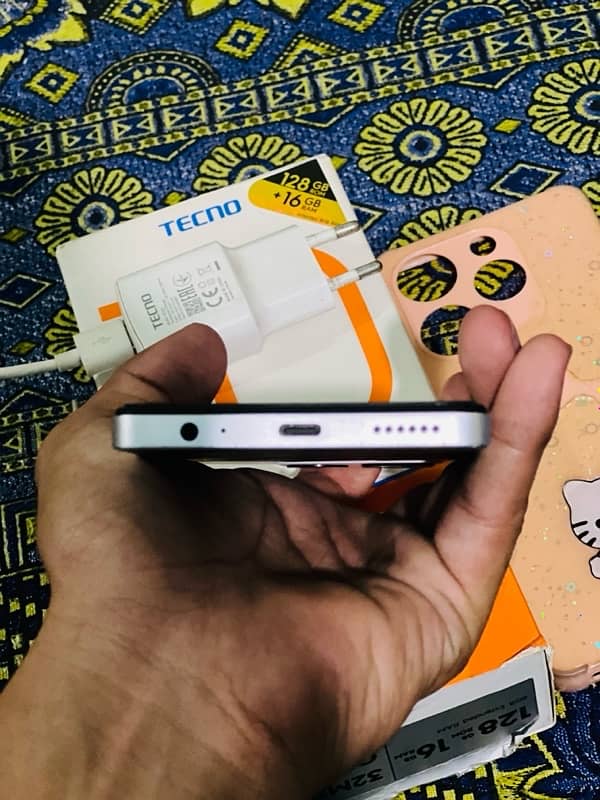 tecno spark 10 pro with box and charger 3