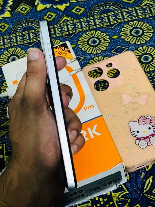 tecno spark 10 pro with box and charger 4