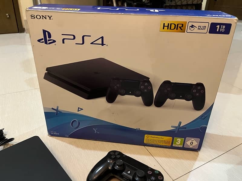 PS4 Slim 1tb two controllers 1