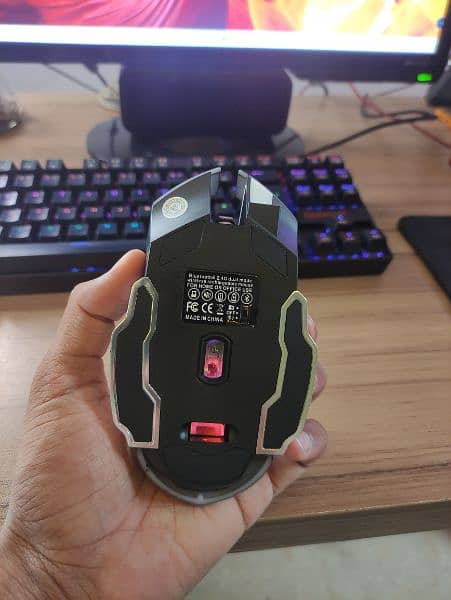 Wireless Rechargeable Gaming Mouse 3