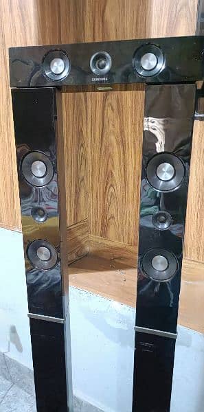 Samsung Tower Speaker and Center Speaker 0