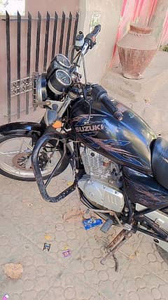 Suzuki GS 150 SE 2021