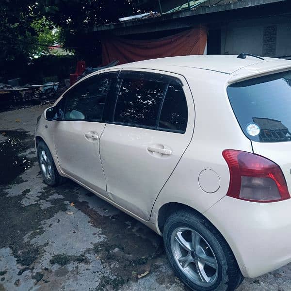 Toyota Vitz 2005 automatic 2