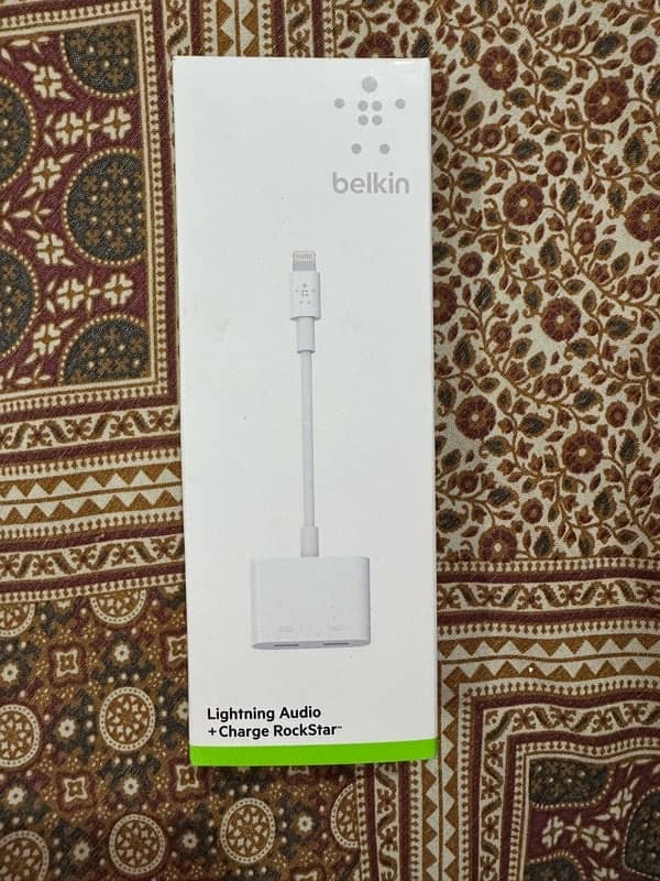 Belkin two in one adapter 0