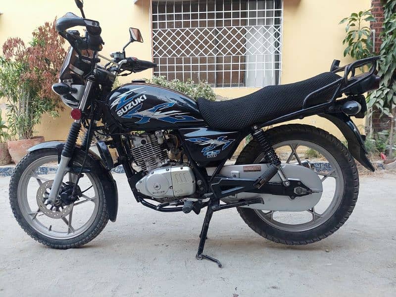 suzuki Gs 150 SE 3