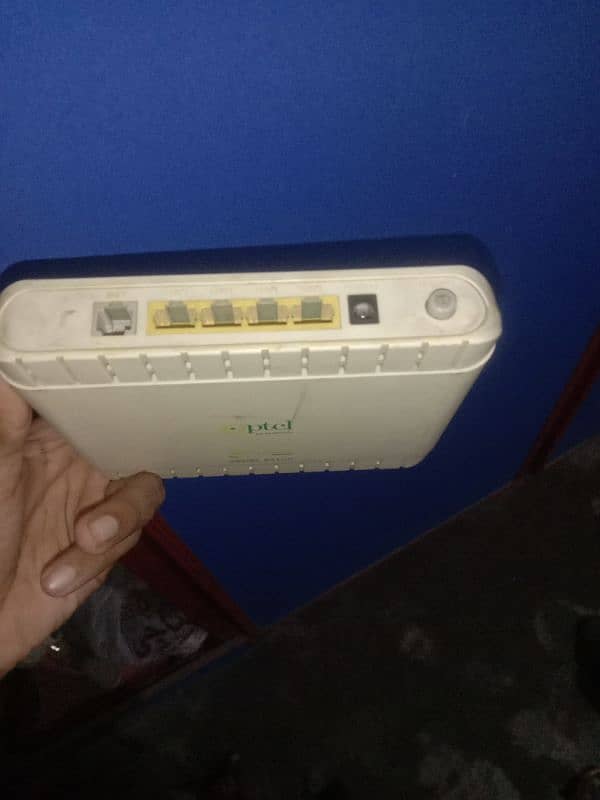 PTCL Fiber wifi modem urgent sale all ok 2