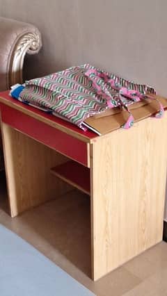 kids study table with chair