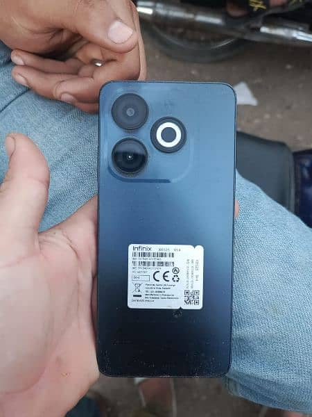 Infinix smart 8 4/64 4