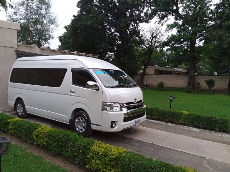 Rent a Car Corolla Gli, Altis, Civic, Grand Cabin, Hiace Brv Islamabad 8