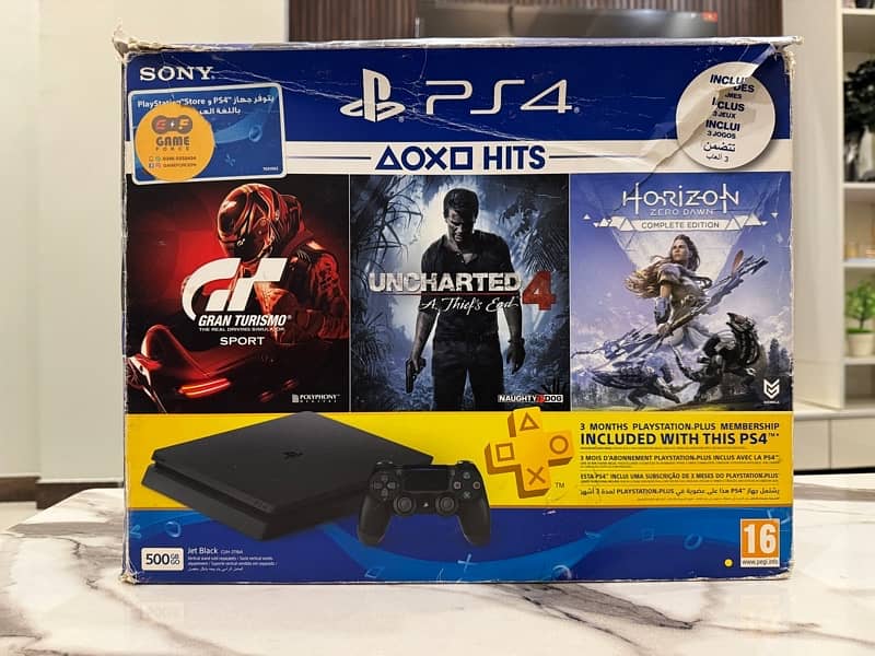 PS4 Slim 500 GB in excellent condition 0