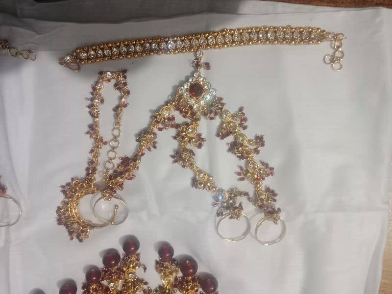 Dulhan jewelry set mukamal bilkul new ha jis na Lana ho rabta kra 2