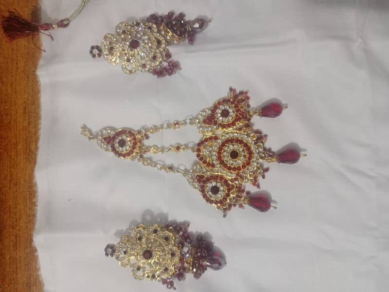 Dulhan jewelry set mukamal bilkul new ha jis na Lana ho rabta kra 5