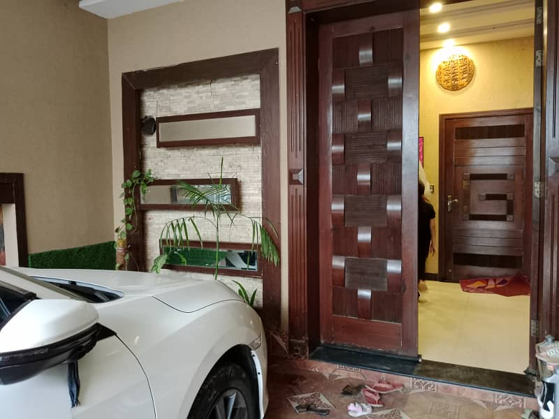 10 Marla Like Brand New Beautiful Upar Portion Available For Rent 21