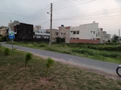 Beautiful 10 Marla Plot For Sale In Bahria Town Lahore