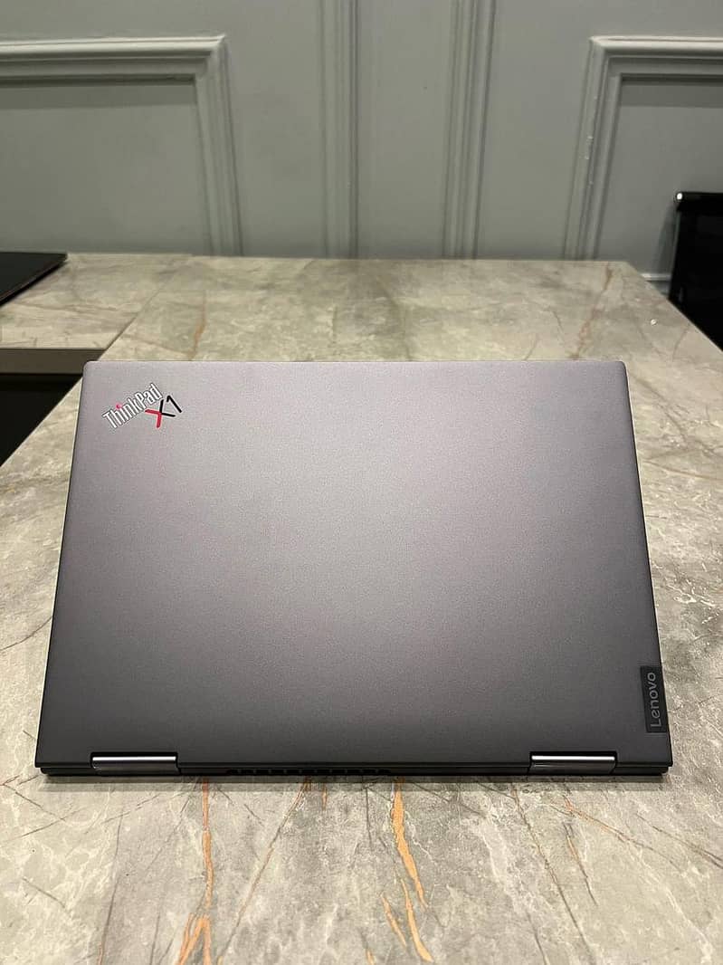 Lenovo Thinkpad X1 Yoga Gen 6  i7 11th gen xps ZenBook 11