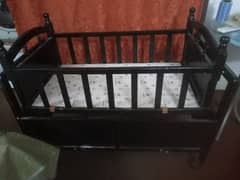 baby cot in good condition