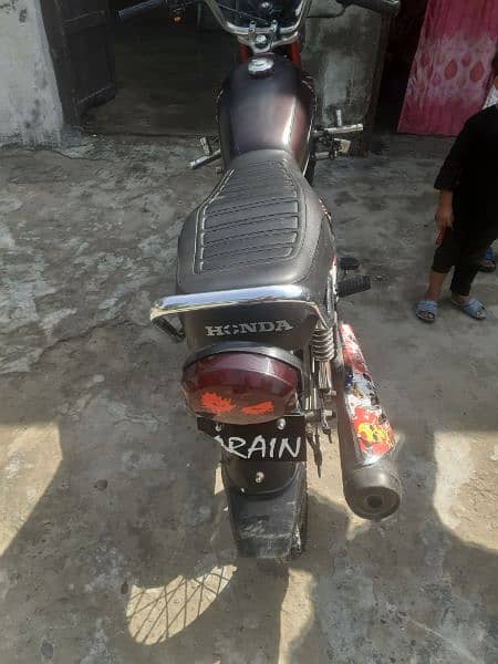 Honda baik hy suf orignal halt me hy. . 5