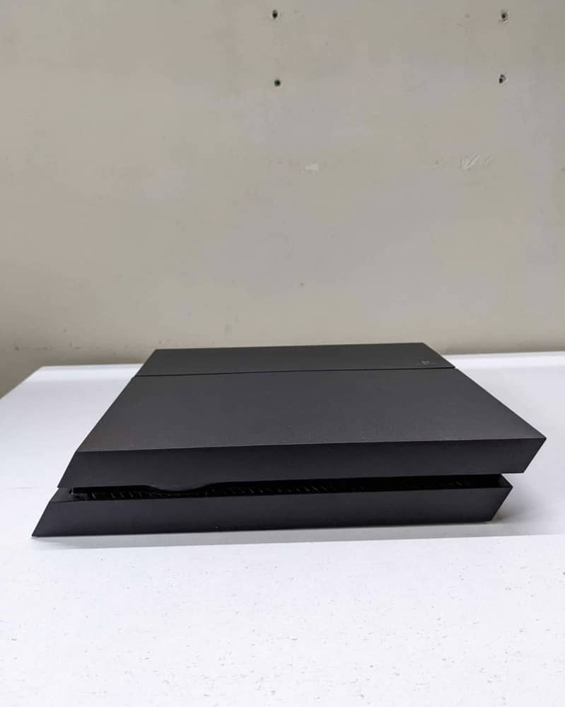 Playstation 4 1TB 3