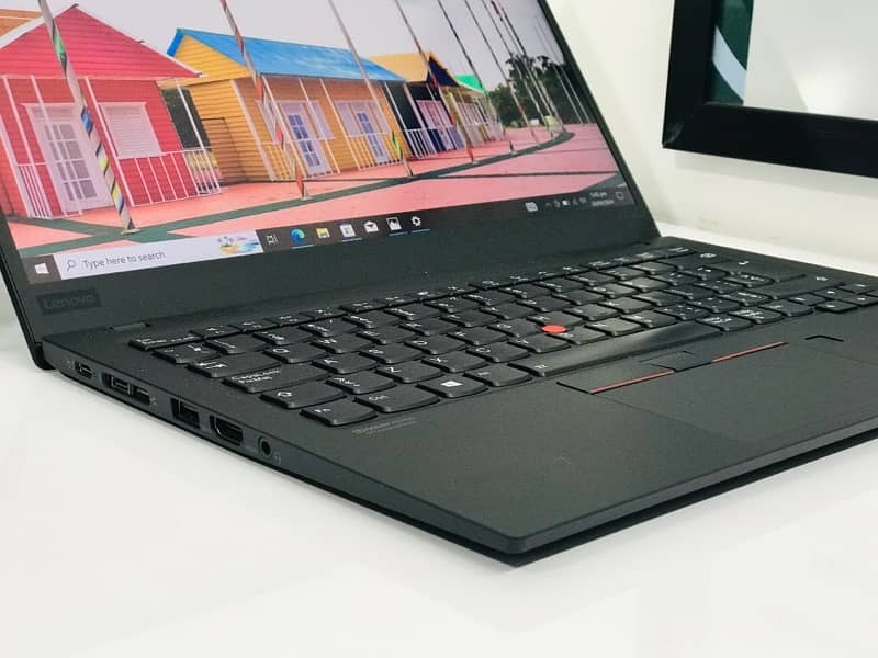 lenovo x1 carbon core i5 10th gen- Quard core- 8 threads -10/10 3