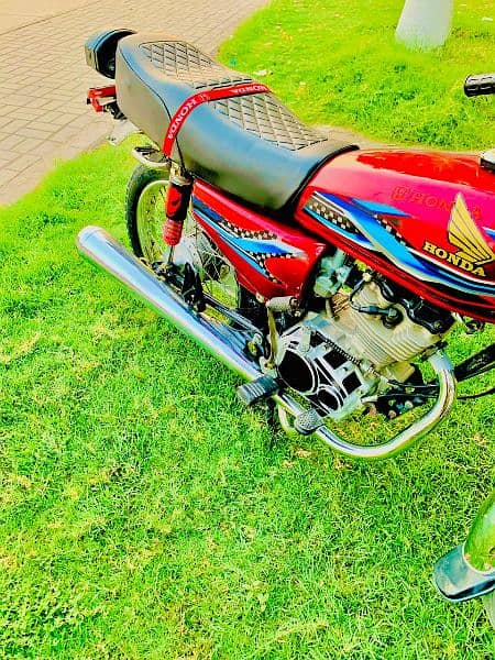 Honda 125 brand new 4