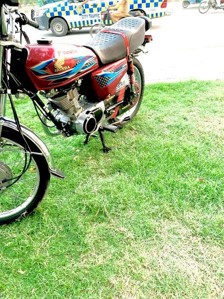 Honda 125 brand new 8