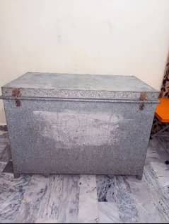 Petty / paiti / Trunk lohay ka steel for sale