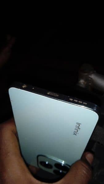 Infinix hot 40i 8 128gb 3