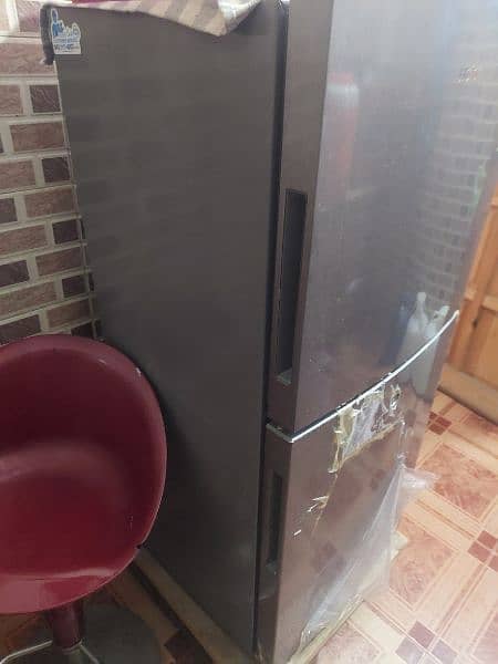 Haier refrigerator HRF 216 2