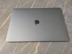 Macbook Pro 2019 15 inch 4GB Graphics