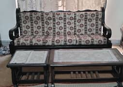 5 seater sofa with wooden tablel set