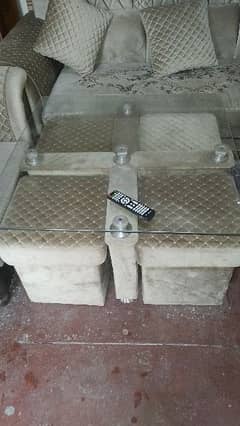 5 Seater Sofa set 4 cusions 1 table