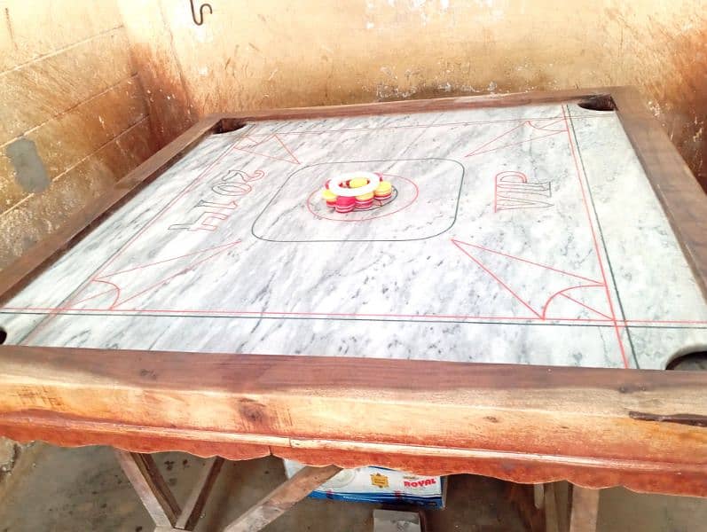 Selling my big carrom board (Dabbo) 2