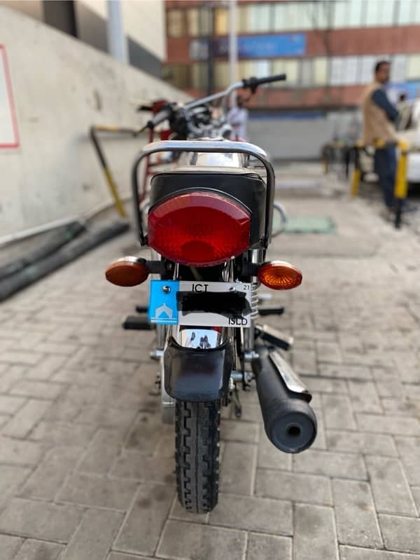 Honda 125 Special Edition 2021 1