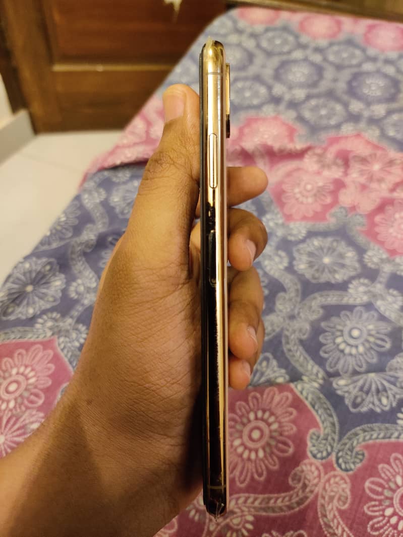 Iphone Xs Max Gold 256GB Dual Pta Approved 4