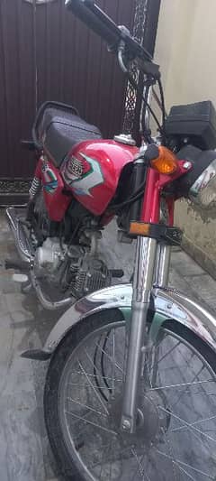 Hi Speed Bike for sale only 700 km driven