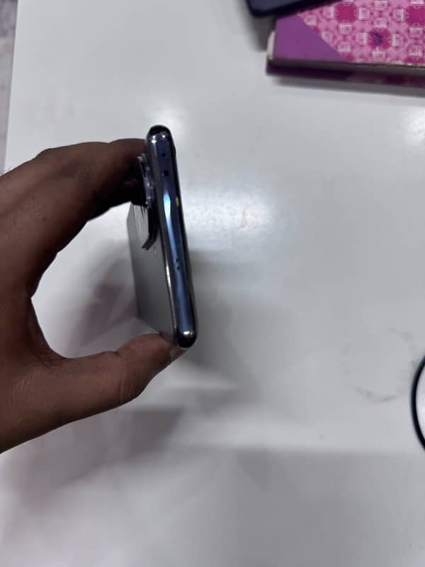 Oppo Reno 11 5G Complete Box 10/10 Condition 4