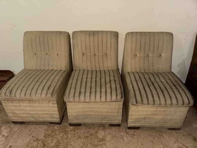 3 seater used sofa and Queen size used wodden bed 5