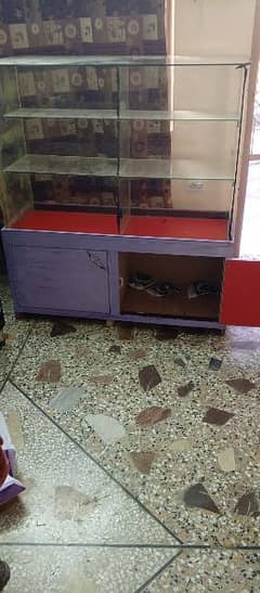 shop pe rakhne wala glass wooden rack condition new Urgent sale