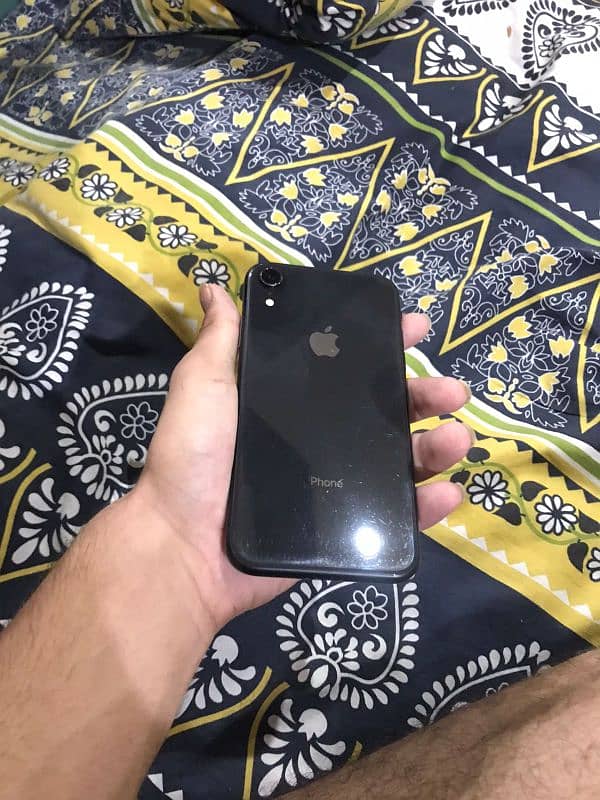 iphone XR 1