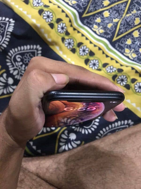 iphone XR 3