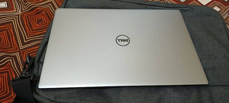 Dell XPS 9350 i7.6th gen 2