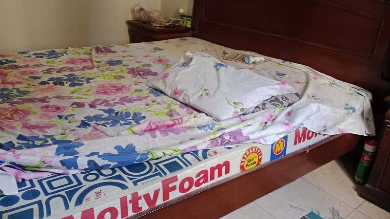 Only bed and without mattress 4