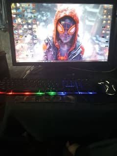 Gaming PC with LCD,mouse and keyboard. core i5