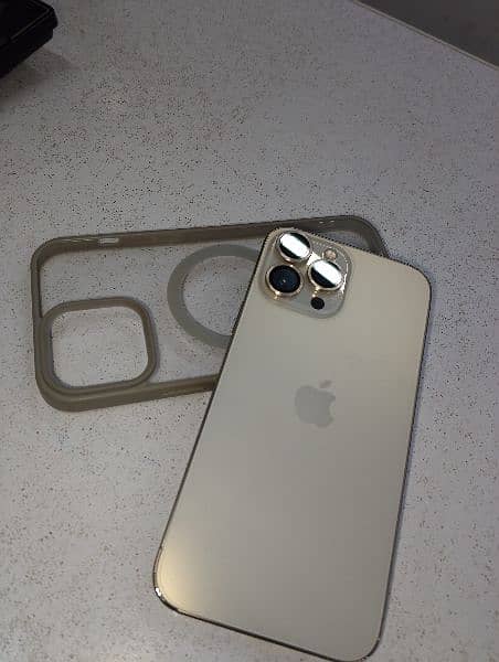 iphone 13 pro max gold 2