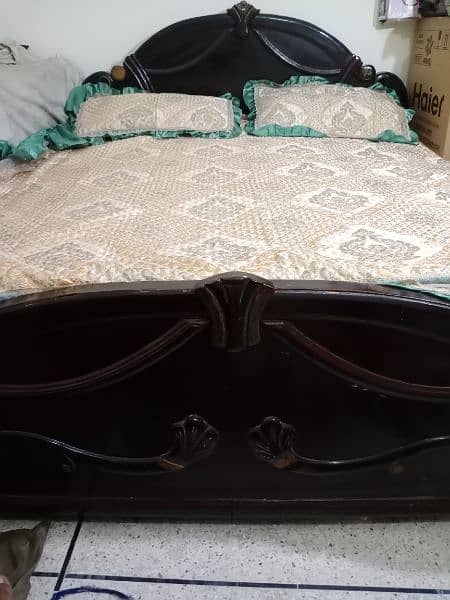 double bed/wooden bed/king size bed 2